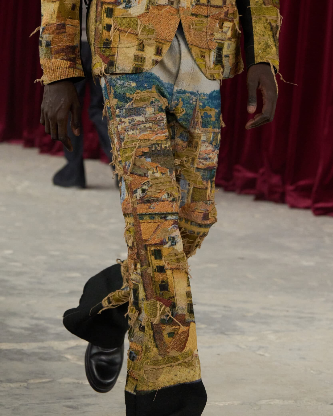 FORMALIDAD GRUNGE EN JUNYA WATANABE PARA MEN’S FASHION WEEK SPRING 2026