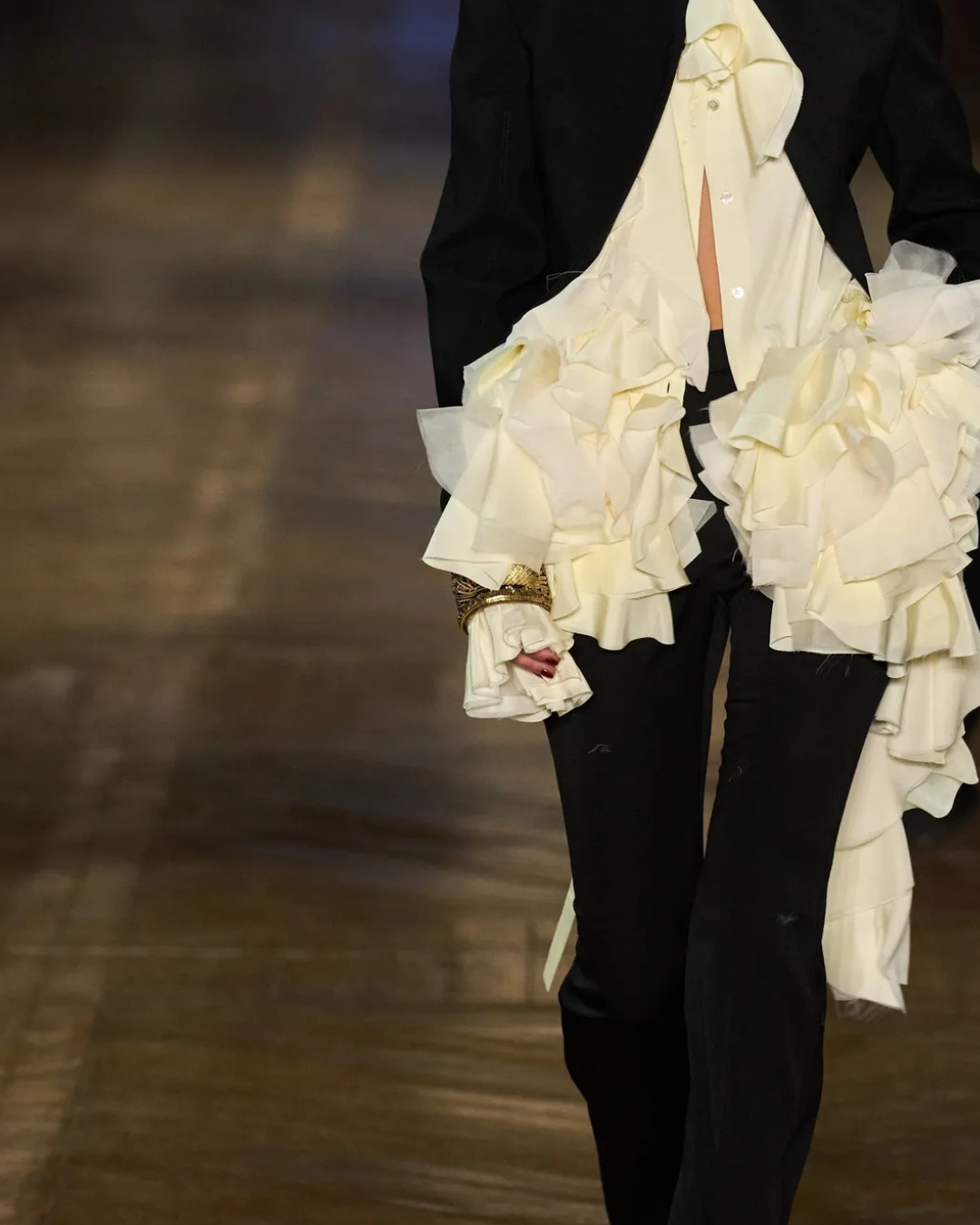 LA INSOMNIA QUE DESPERTÓ A ALEXANDER MCQUEEN EN OTOÑO/INVIERNO 2025