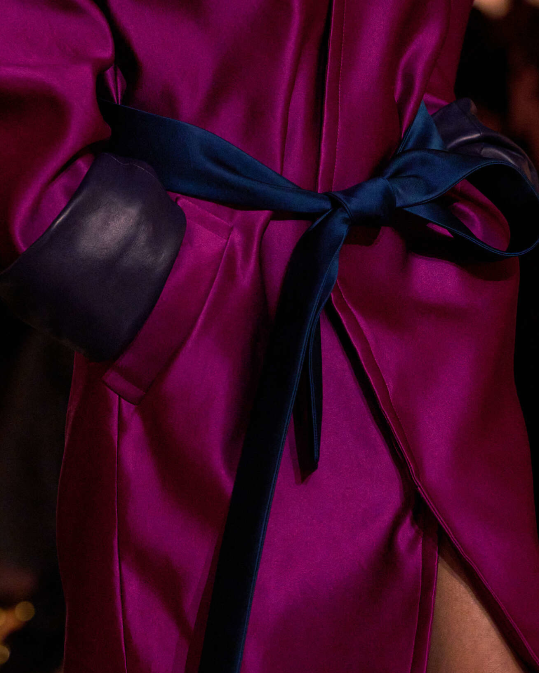 SAINT LAURENT LO MANTIENE SIMPLE E IMPOLUTO EN FALL/WINTER 2025-26