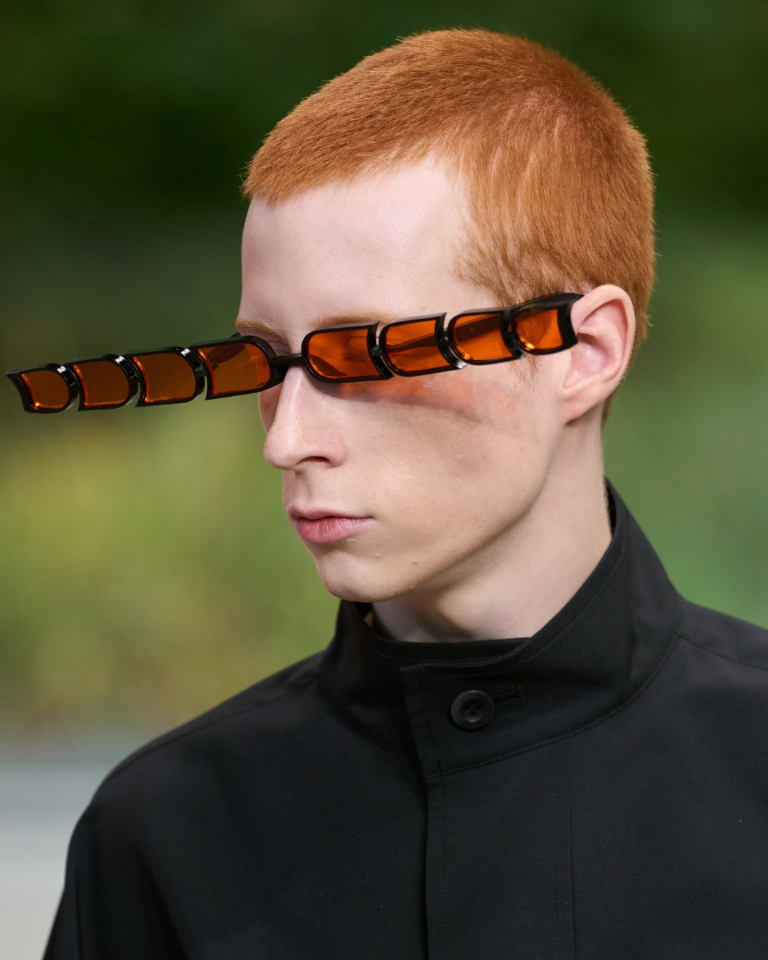 TAN FLUIDO Y BRILLANTE COMO LA CERÁMICA — IM MEN FASHION WEEK SPRING 2026