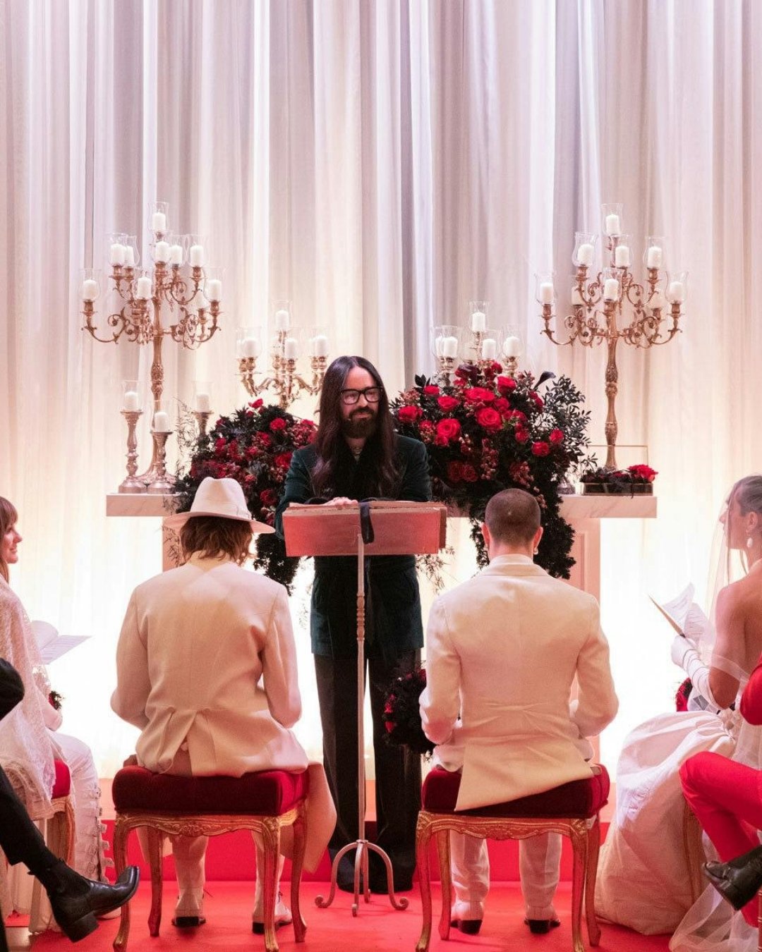 LA VEZ QUE ALESSANDRO MICHELE OFICIÓ UNA BODA PAGANA