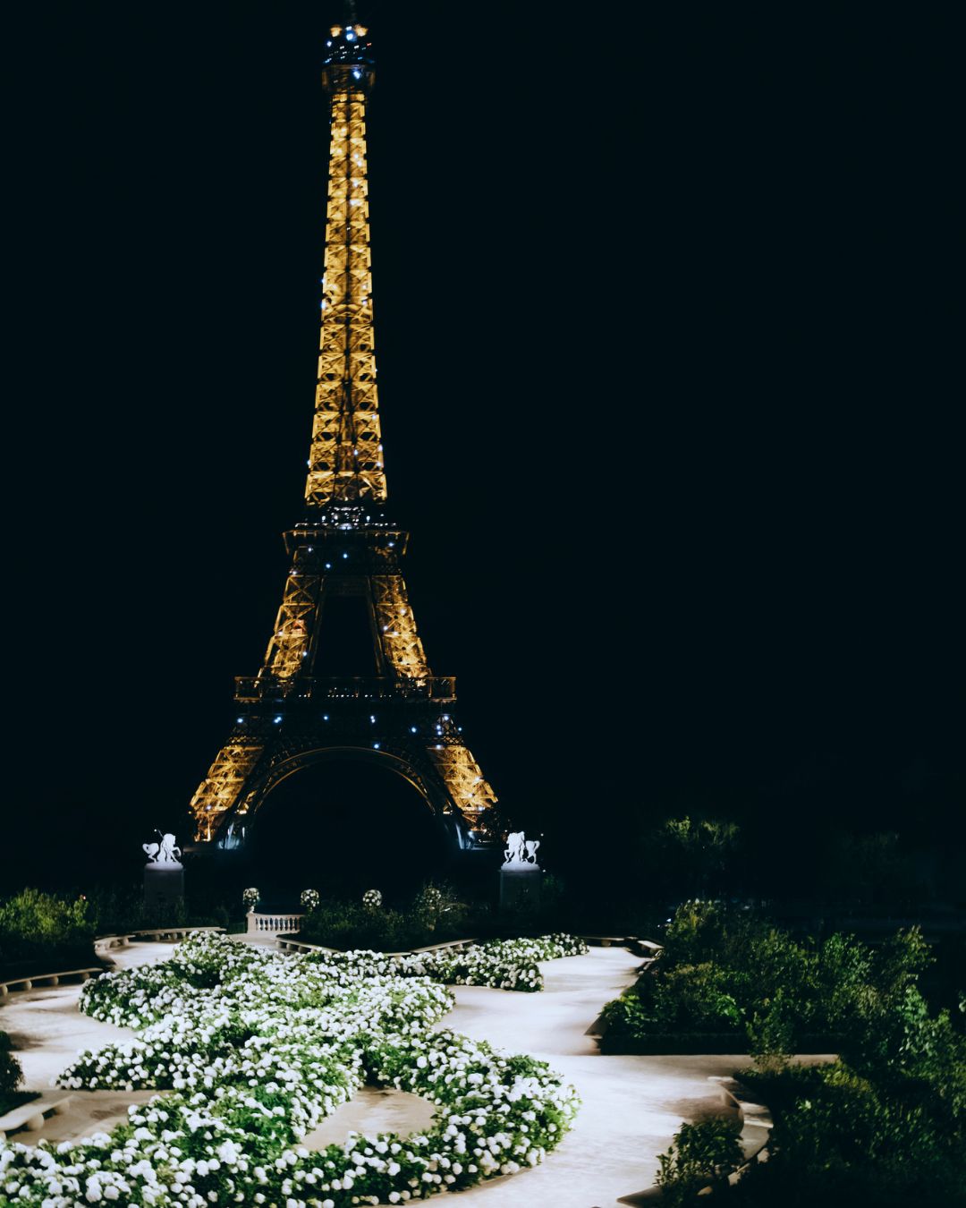 SAINT LAURENT BY ANTHONY VACCARELLO REINVENTA EL VERANO EN SPRING/SUMMER 2026