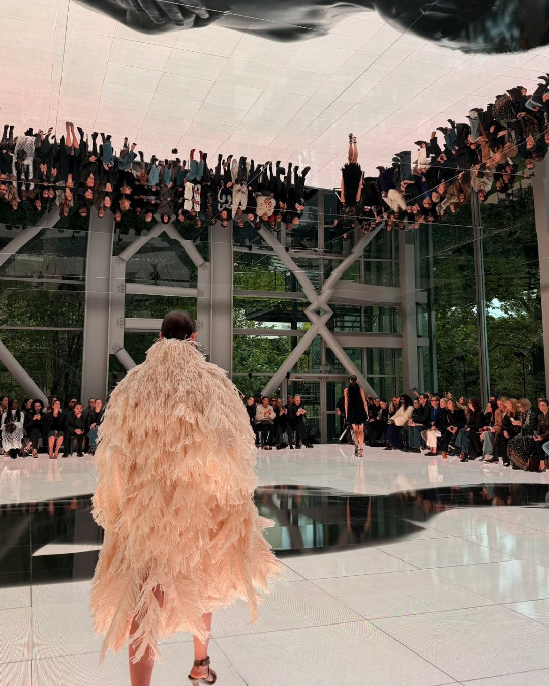 PRENDAS QUE LLORAN EN ALAÏA SS26