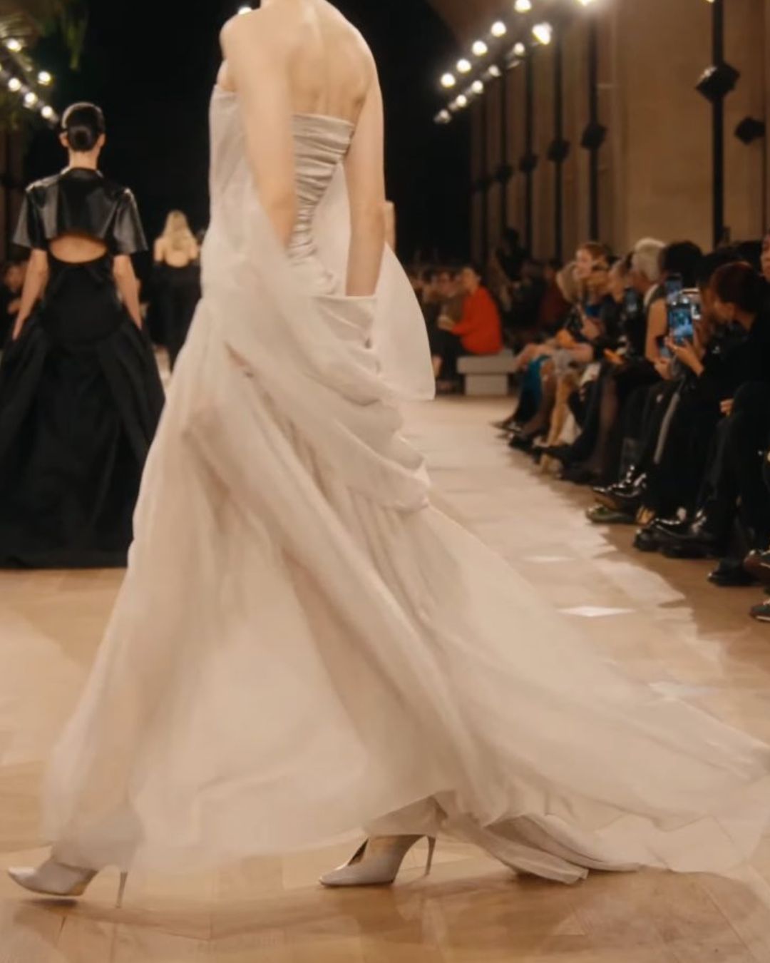 UN NUEVO (Y NECESITADO) BALENCIAGA EN SS26