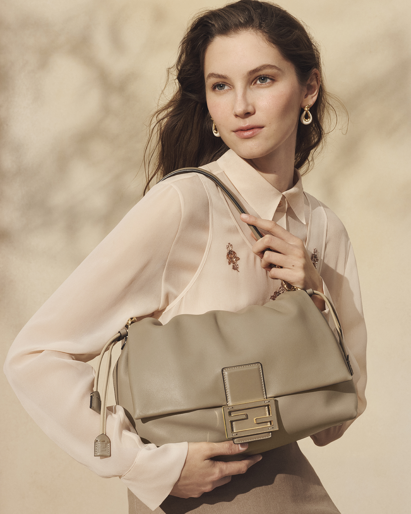 MAMMA BAGUETTE: EL BOLSO ICÓNICO DE FENDI REGRESA