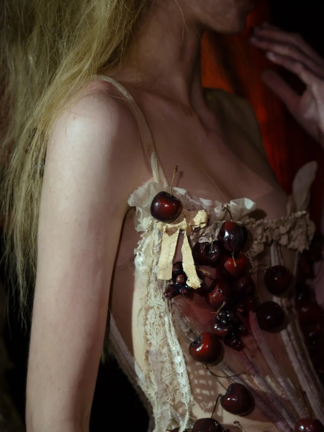 LA CEREZA EN EL PASTEL DE DILARA FINDIKOGLU SPRING 2026