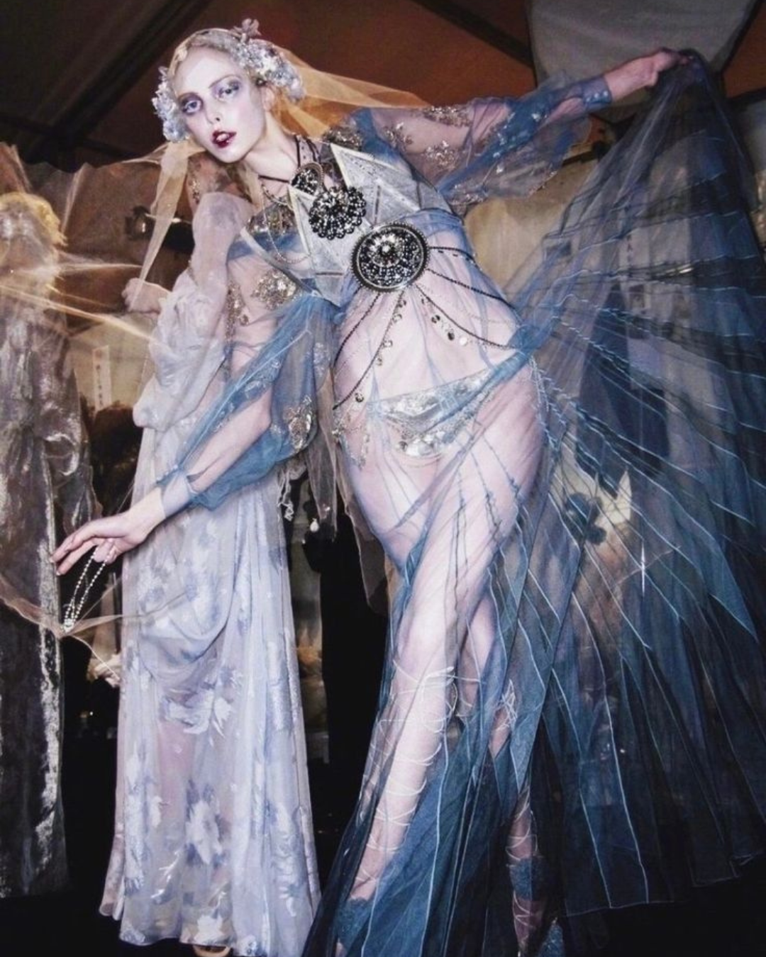 EL DÍA QUE GALLIANO SE APODERÓ DEL INVIERNO: READY-TO-WEAR FW09