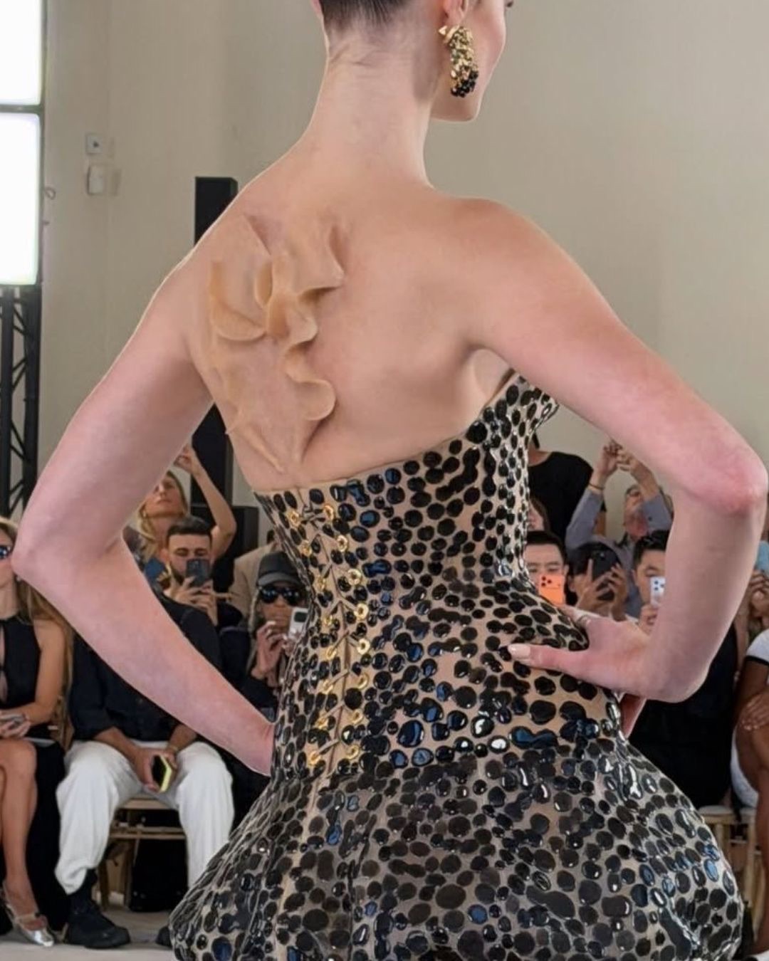LATEX, PRÓSTETICOS Y UN NUEVO SCHIAPARELLI EN HAUTE COUTURE FW26
