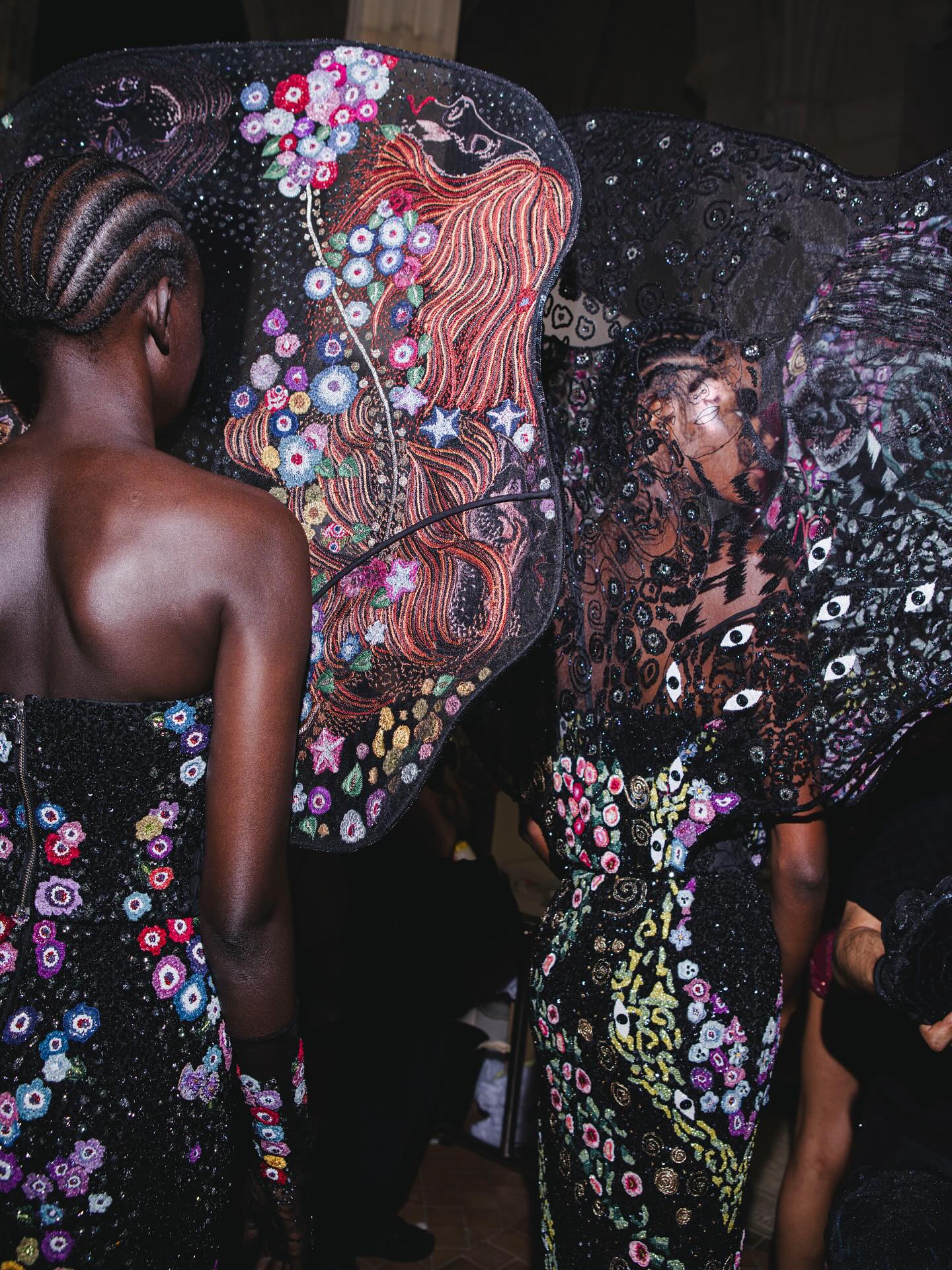 RAHUL MISHRA EXPANDE SU UNIVERSO EN FASHION WEEK COUTURE 2025